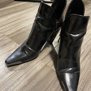 ZARA Pointed Toe Bootie🔪